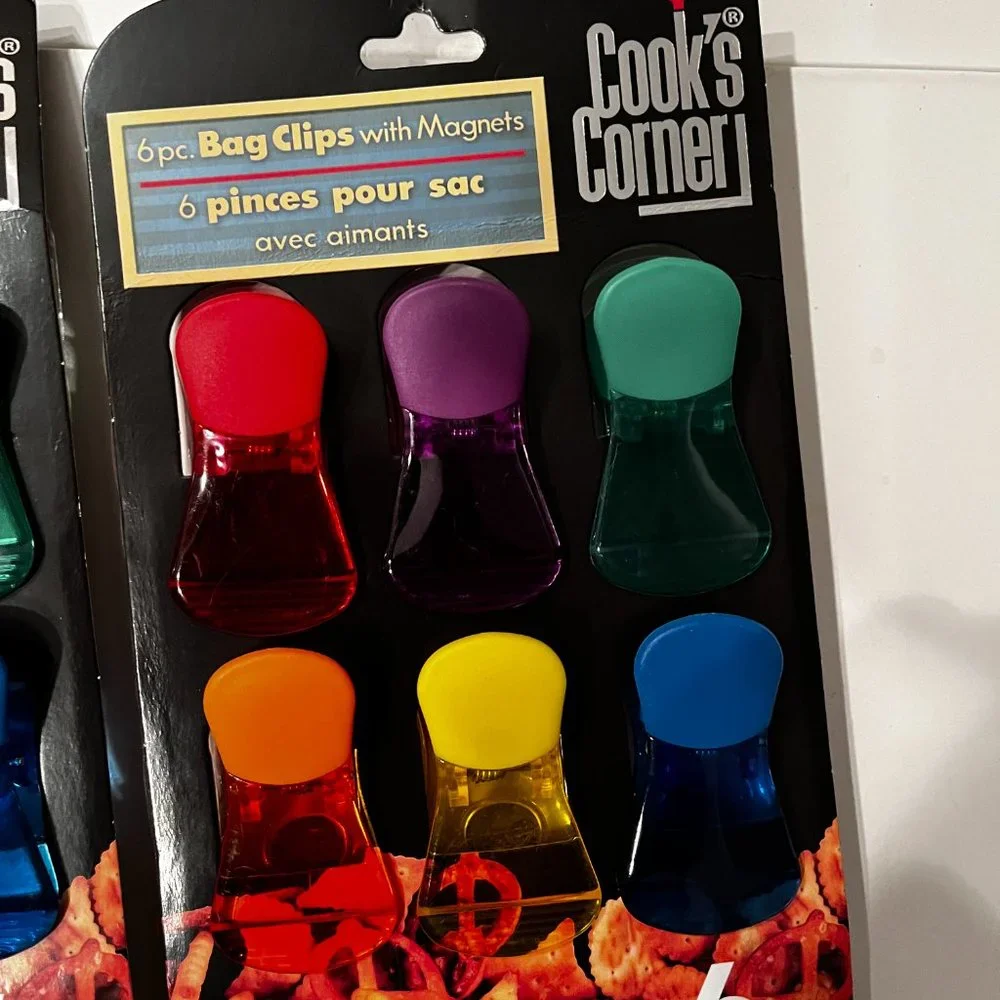 Magnetic‎ Chip Clips Multi-colored  - 2 packs of 6 clips for a total of 12 - NEW